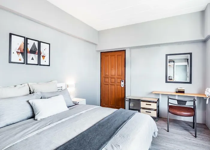 Penyos Service Hotel